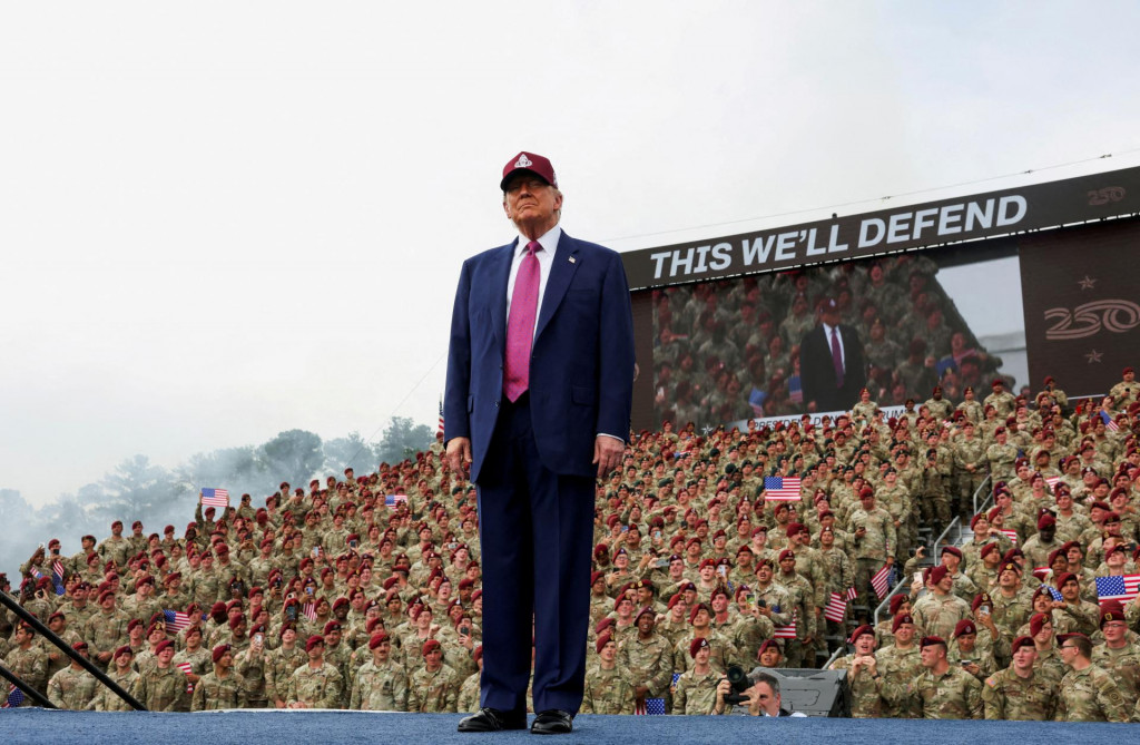 USA spolu s emir&aacute;tskou arm&aacute;dou a franc&uacute;zskymi silami zdieľaj&uacute; leteck&uacute; z&aacute;kladňu az-Zafra, ktor&aacute; sa nach&aacute;dza neďaleko Ab&uacute; Zab&iacute;. FOTO: Reuters