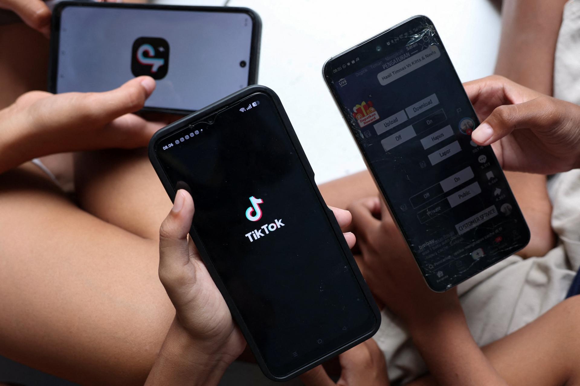 Tureck&iacute; poslanci schv&aacute;lili z&aacute;kaz soci&aacute;lnych siet&iacute; pre deti mlad&scaron;ie ako 15 rokov