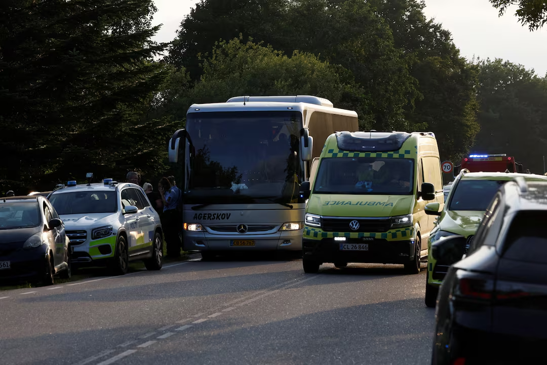 V D&aacute;nsku sa zrazili dva vlaky, z miesta hl&aacute;sia viacero zranen&yacute;ch