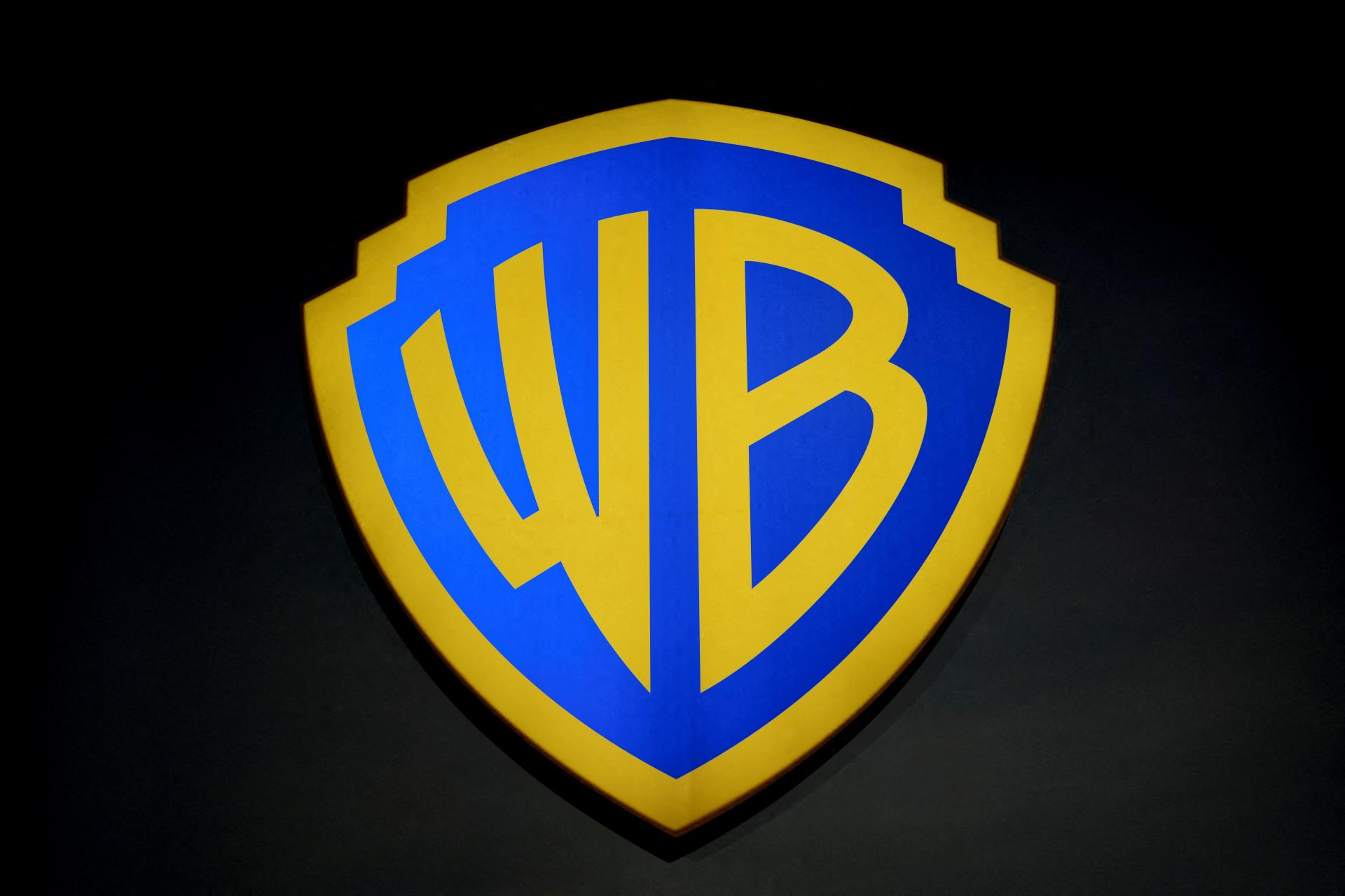 Akcionári spoločnosti Warner Bros schválili prevzatie firmy rivalom Paramount za zhruba 110 miliárd dolárov