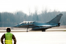 Ilustračn&aacute; fotografia. Franc&uacute;zska st&iacute;hačka Rafale z misie NATO. FOTO: Reuters