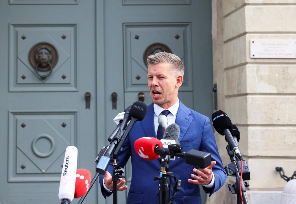 Bud&uacute;ci maďarsk&yacute; premi&eacute;r P&eacute;ter Magyar. FOTO: Reuters