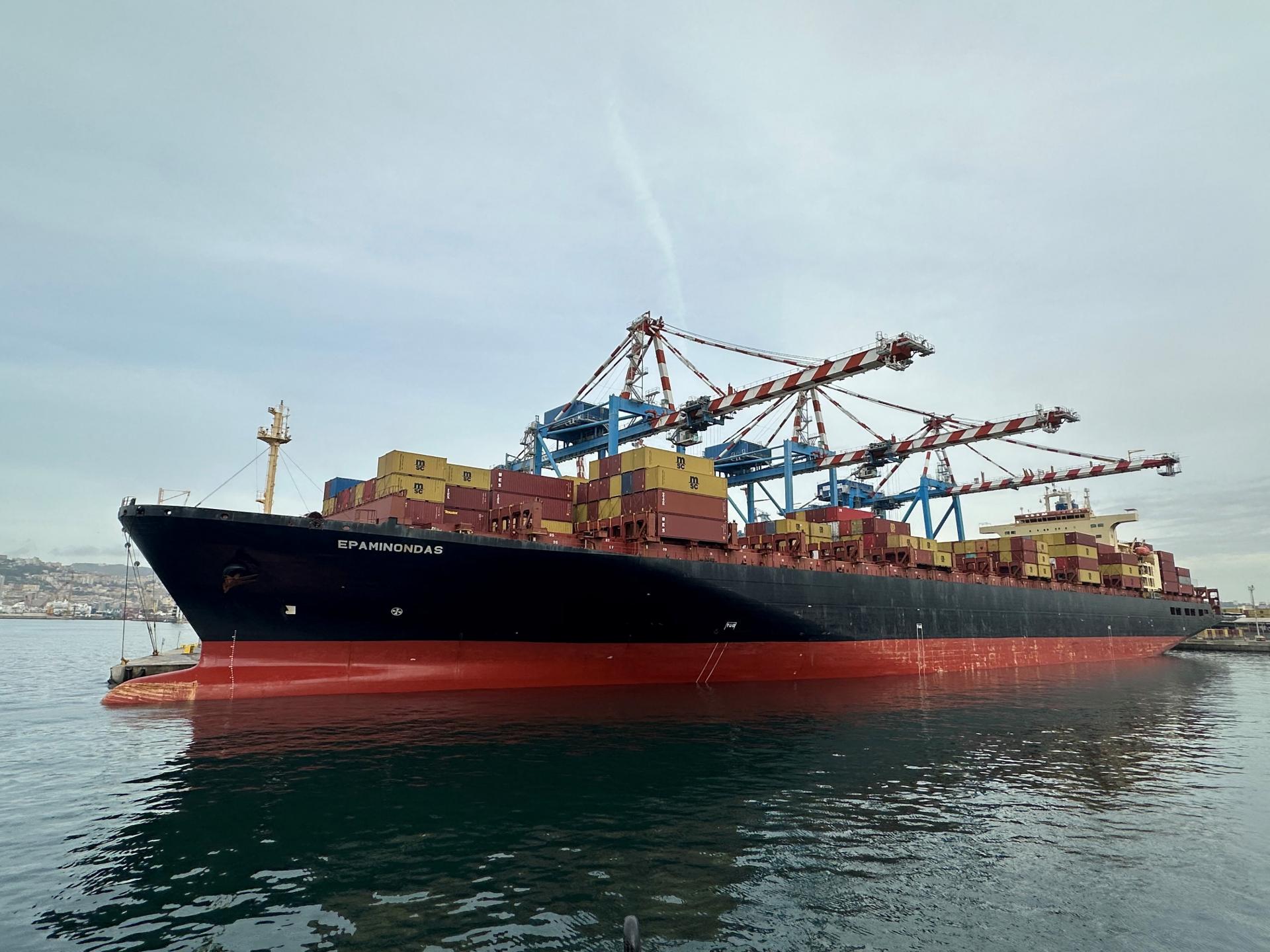 Iránske revolučné gardy tvrdia, že zabavili loď podozrivú zo spolupráce s USA. Ignorovala varovanie, tvrdia