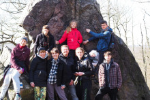 Zuzana Val&aacute;bkov&aacute; s takmer celou rodinou.