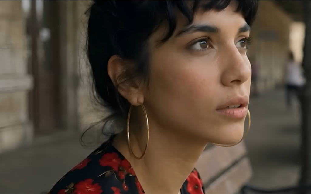 AI spev&aacute;čka Lolita Cercel v klipe Pe peronu&lsquo; de la gar&atilde;. FOTO: YouTube/Lolita Cercel, reprofoto HN