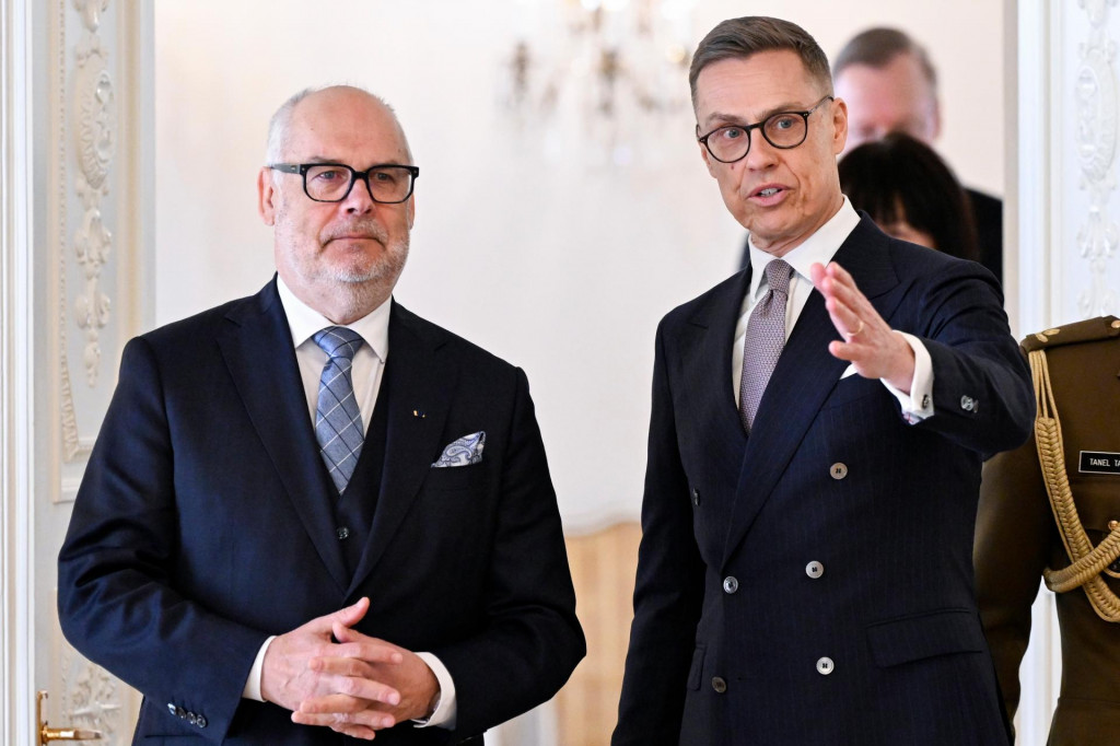 Est&oacute;nsky prezident Alar Karis a f&iacute;nsky prezident Alexander Stubb. FOTO: TASR/AP
