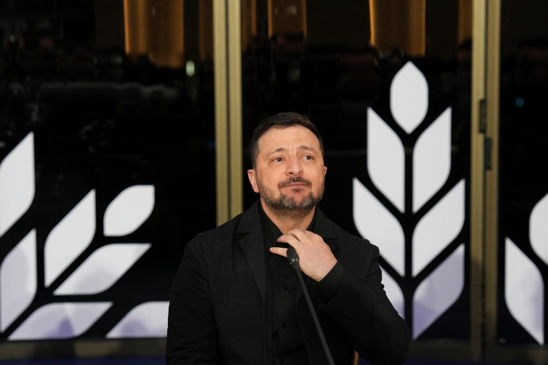 Ukrajina bude vyv&aacute;žať prebytočn&eacute; zbrane v r&aacute;mci &bdquo;dronov&yacute;ch doh&ocirc;d&ldquo;, ozn&aacute;mil Zelenskyj