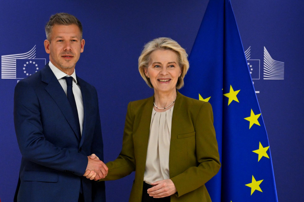 Predsedn&iacute;čka Eur&oacute;pskej komisie Ursula von der Leyenov&aacute; sa v Bruseli stretla s nastupuj&uacute;cim maďarsk&yacute;m premi&eacute;rom P&eacute;terom Magyarom. FOTO: Reuters