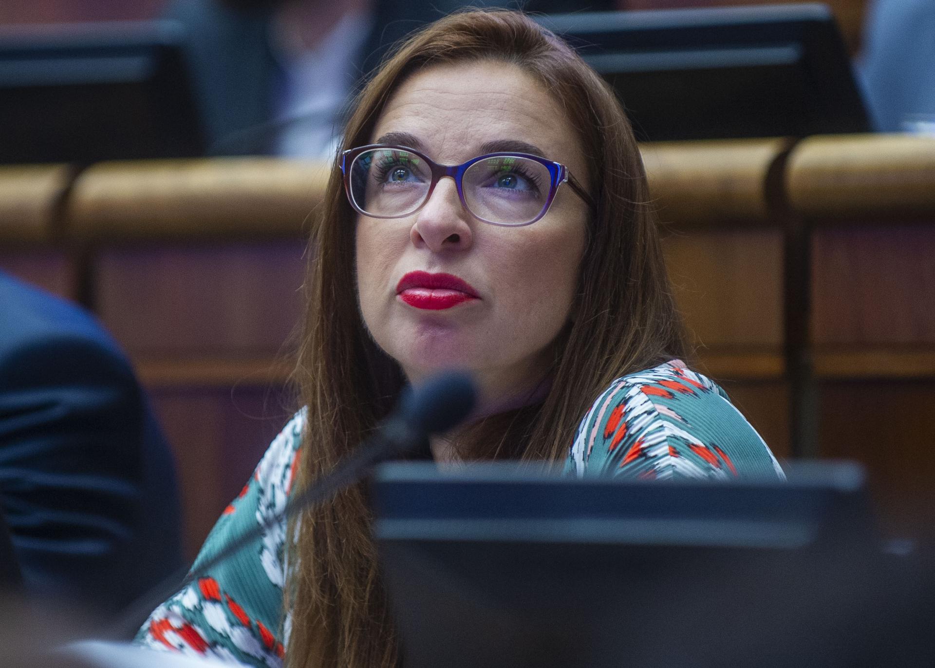 Progres&iacute;vne Slovensko sa vyjadruje pred pek&aacute;rňou Primapek, ktor&uacute; nav&scaron;t&iacute;vi Robert Fico