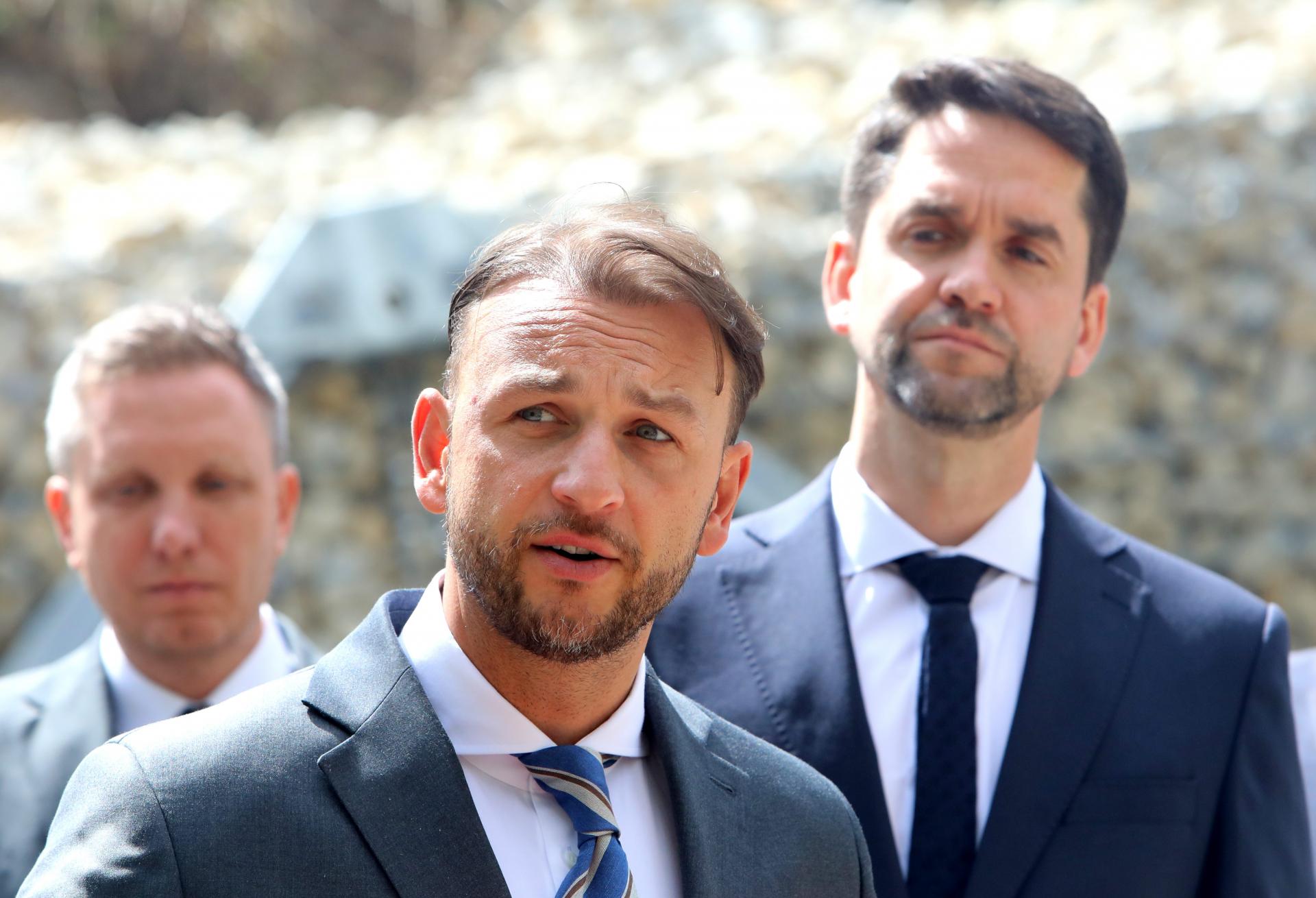 Hlas podporí odkúpenie 17-percentného podielu v Slovenských elektrárňach. Sú kľúčové, zdôraznil Šutaj Eštok