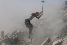 Palest&iacute;nčan v P&aacute;sme Gazy. FOTO: Reuters