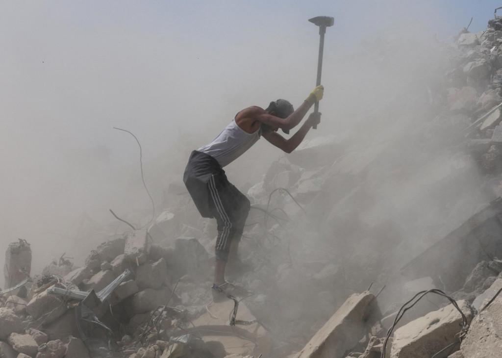 Palest&iacute;nčan v P&aacute;sme Gazy. FOTO: Reuters