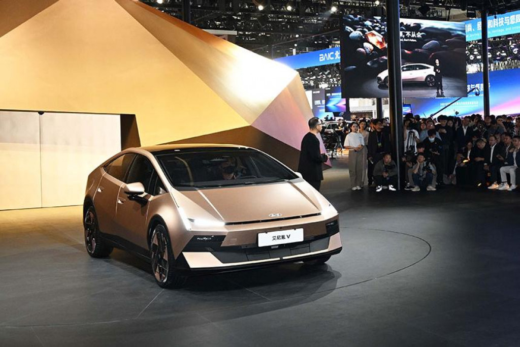Hyundai Ioniq V