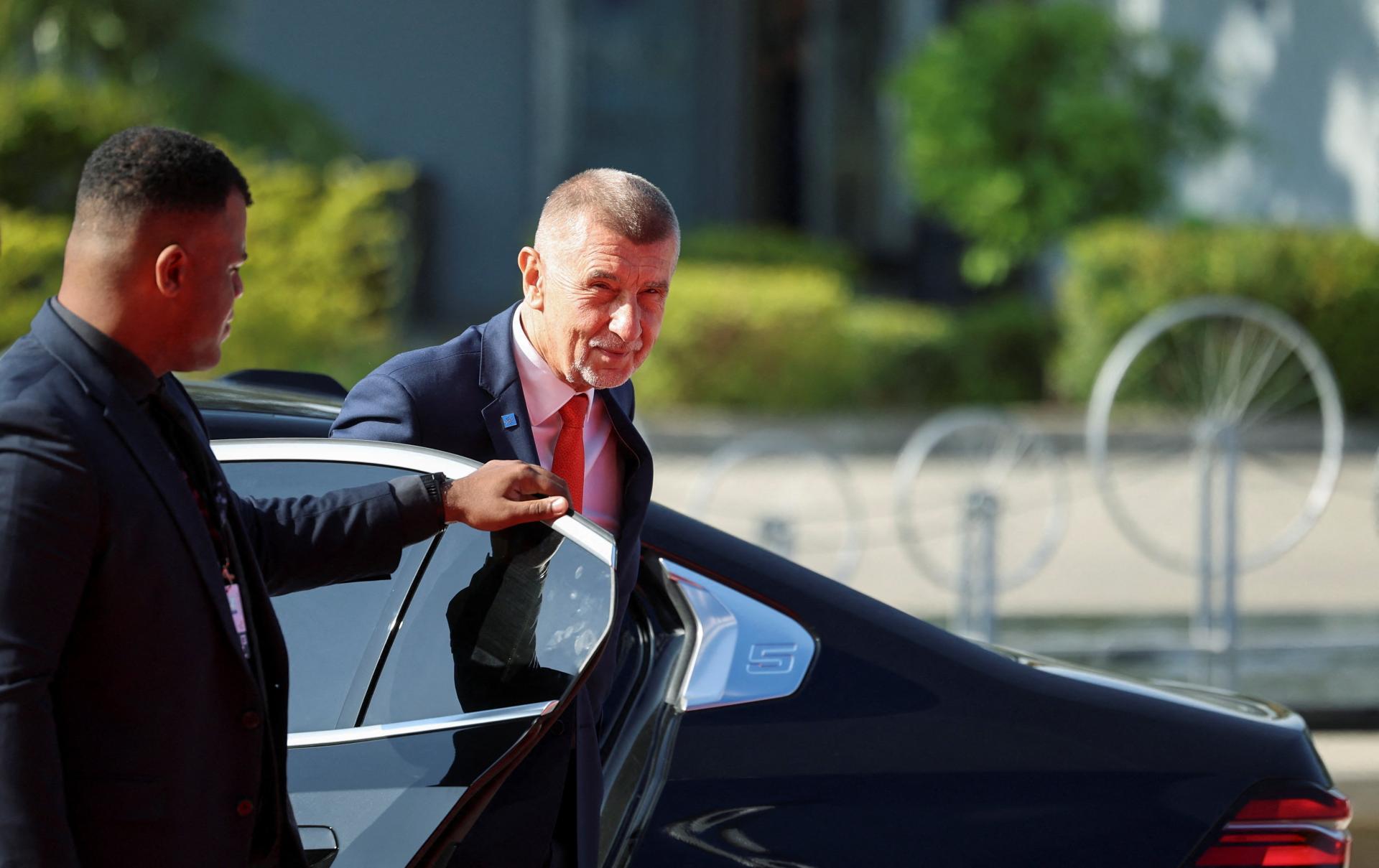 Babi&scaron; kritizuje Motoristov. Zrejme si e&scaron;te neuvedomili, že s&uacute; vo vl&aacute;dnych funkci&aacute;ch, povedal česk&yacute; premi&eacute;r