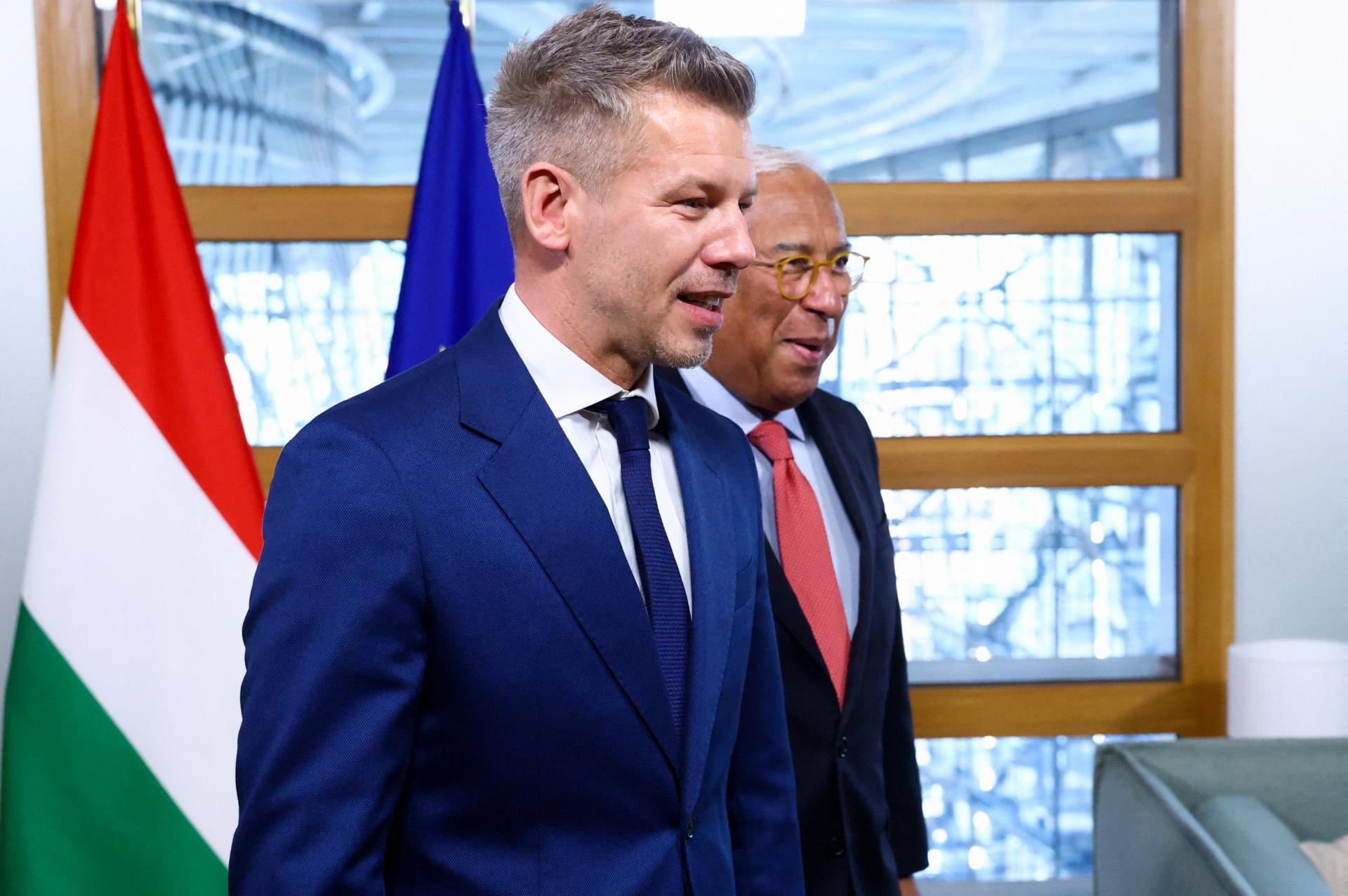 Maďarsk&aacute; Tisza zverejnila troch nominantov na posty podpredsedov parlamentu