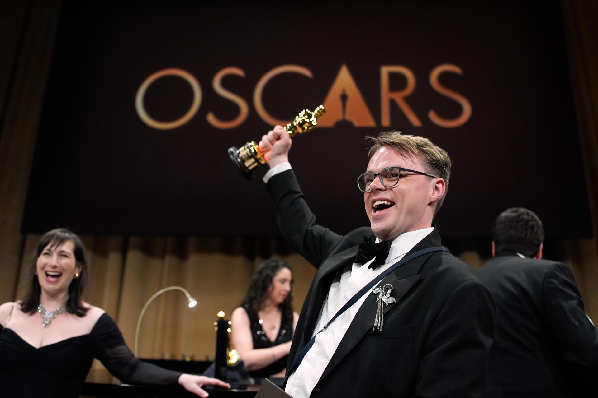 Umelá inteligencia miesto hercov? Smola, Oscara nezískate. Hollywood mení pravidlá nakrúcania