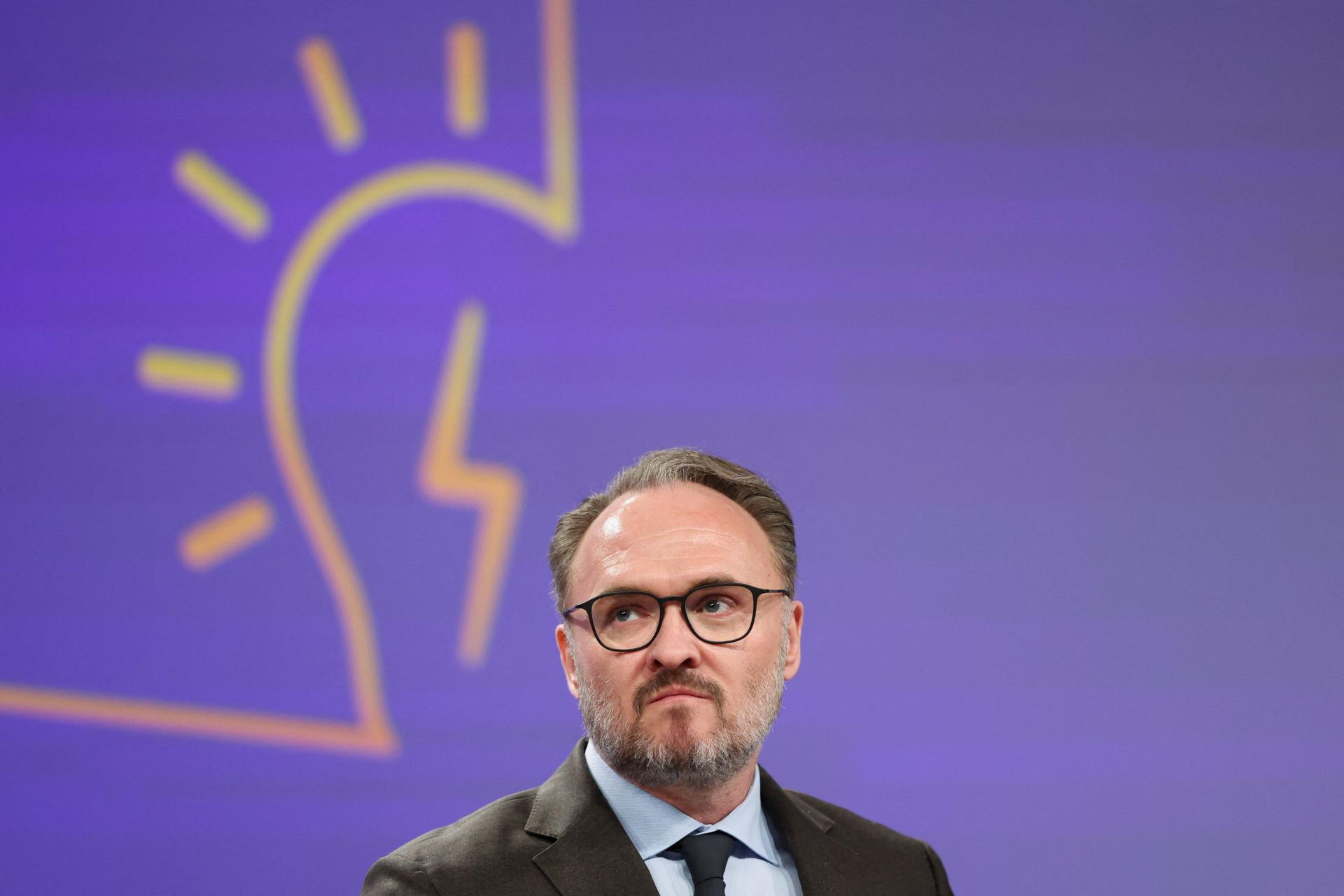 Eurokomis&aacute;r pre energetiku varoval pred rast&uacute;cimi n&aacute;kladmi na energie pre E&Uacute; kv&ocirc;li vojne v Ir&aacute;ne