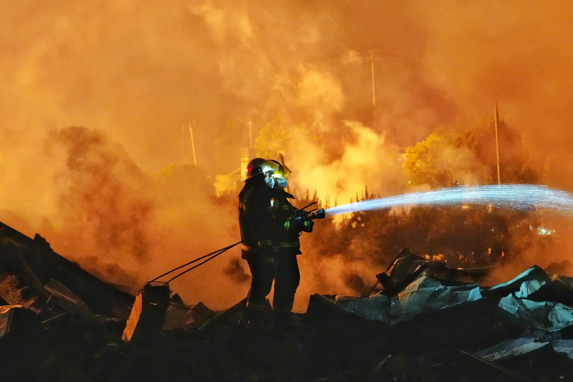Výbuch v čínskej továrni na zábavnú pyrotechniku zabil najmenej 21 ľudí