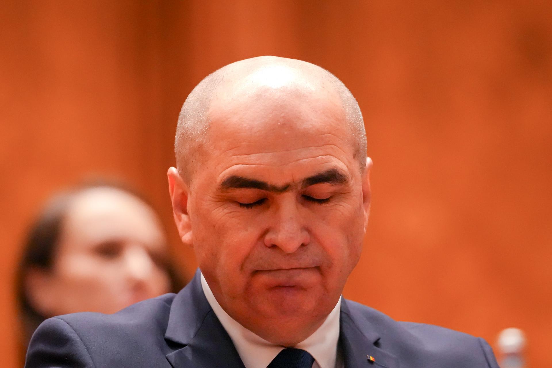 Rumunský parlament vyslovil nedôveru vláde premiéra Bolojanova