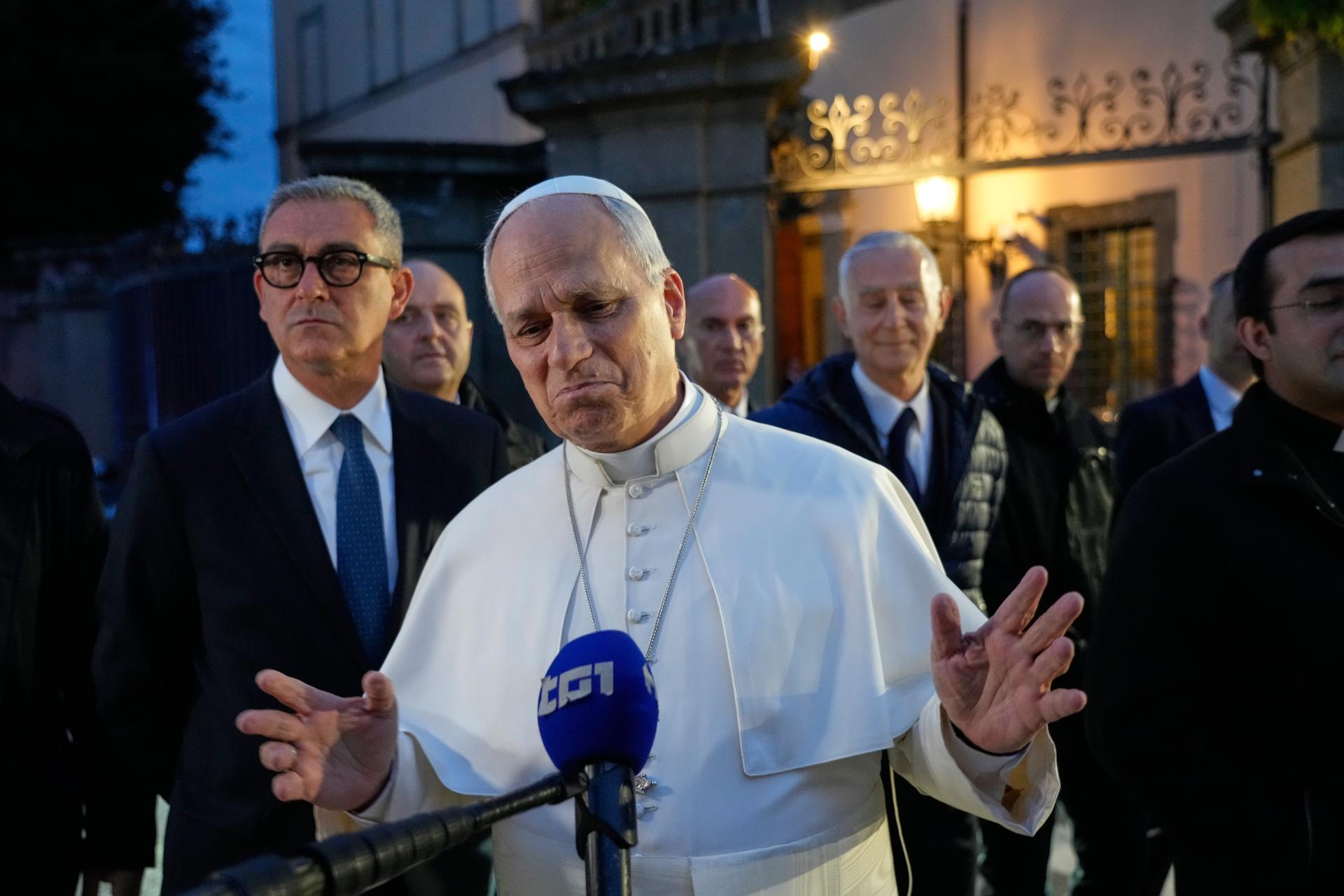 P&aacute;pež reaguje na Trumpa: Ak ma chce kritizovať, nech to rob&iacute; pravdivo a f&eacute;rovo