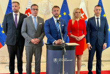 Ministri koal&iacute;cie za Hlas. FOTO: HN/Akos Cs&eacute;pl&ouml;