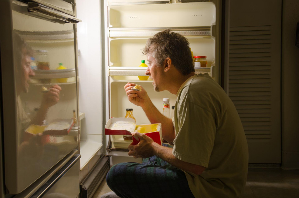 Večera hr&aacute; v na&scaron;om sp&aacute;nkovom režime kľ&uacute;čov&uacute; rolu. FOTO: Dreamstime