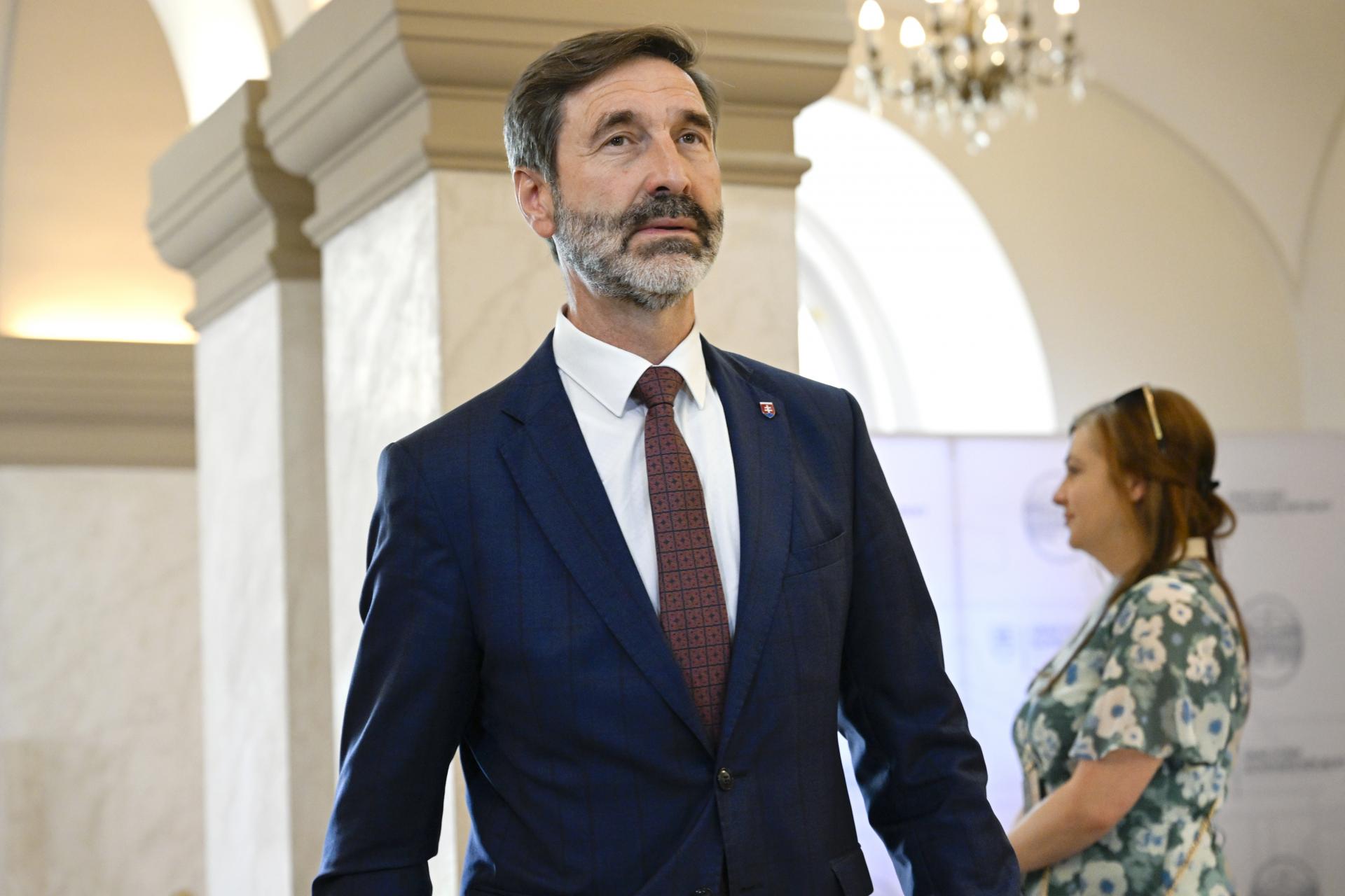 Andrej Danko hrozí odchodom z vlády kvôli Ukrajine a EÚ