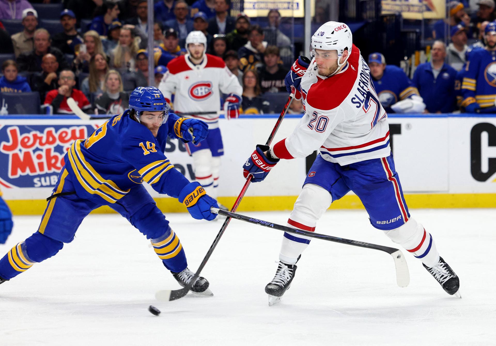 NHL: Slafkovský zaznamenal asistenciu, jeho Montreal však nestačil na Buffalo