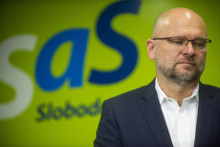 B&yacute;val&yacute; predseda politickej strany SaS a exminister hospod&aacute;rstva Richard Sul&iacute;k na tlačovej konferencii v roku 2022. FOTO: TASR