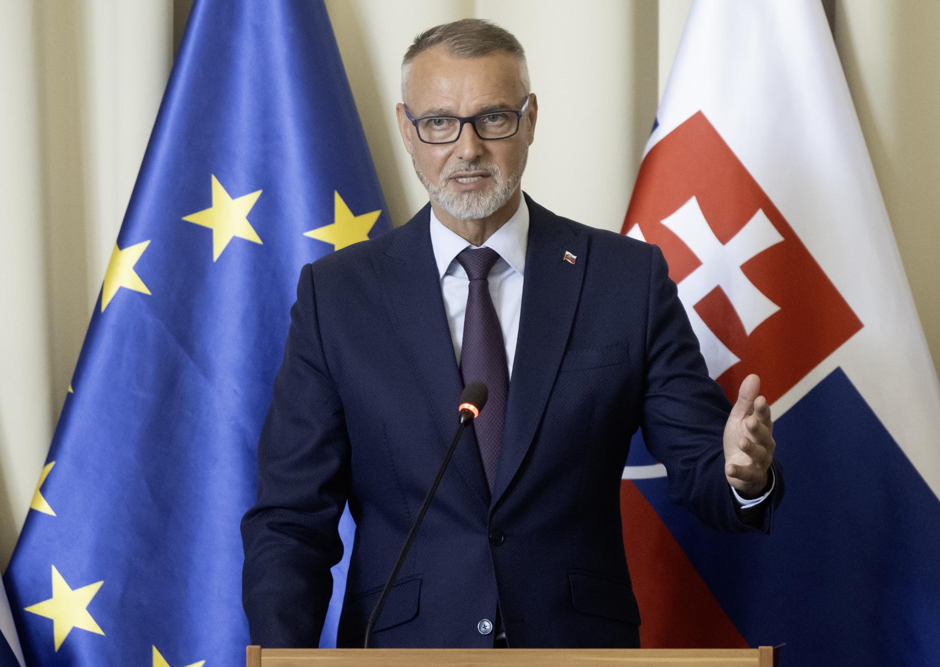 Našou úlohou je chrániť mier silou práva a hodnôt demokracie, povedal Raši pri výročí konca vojny