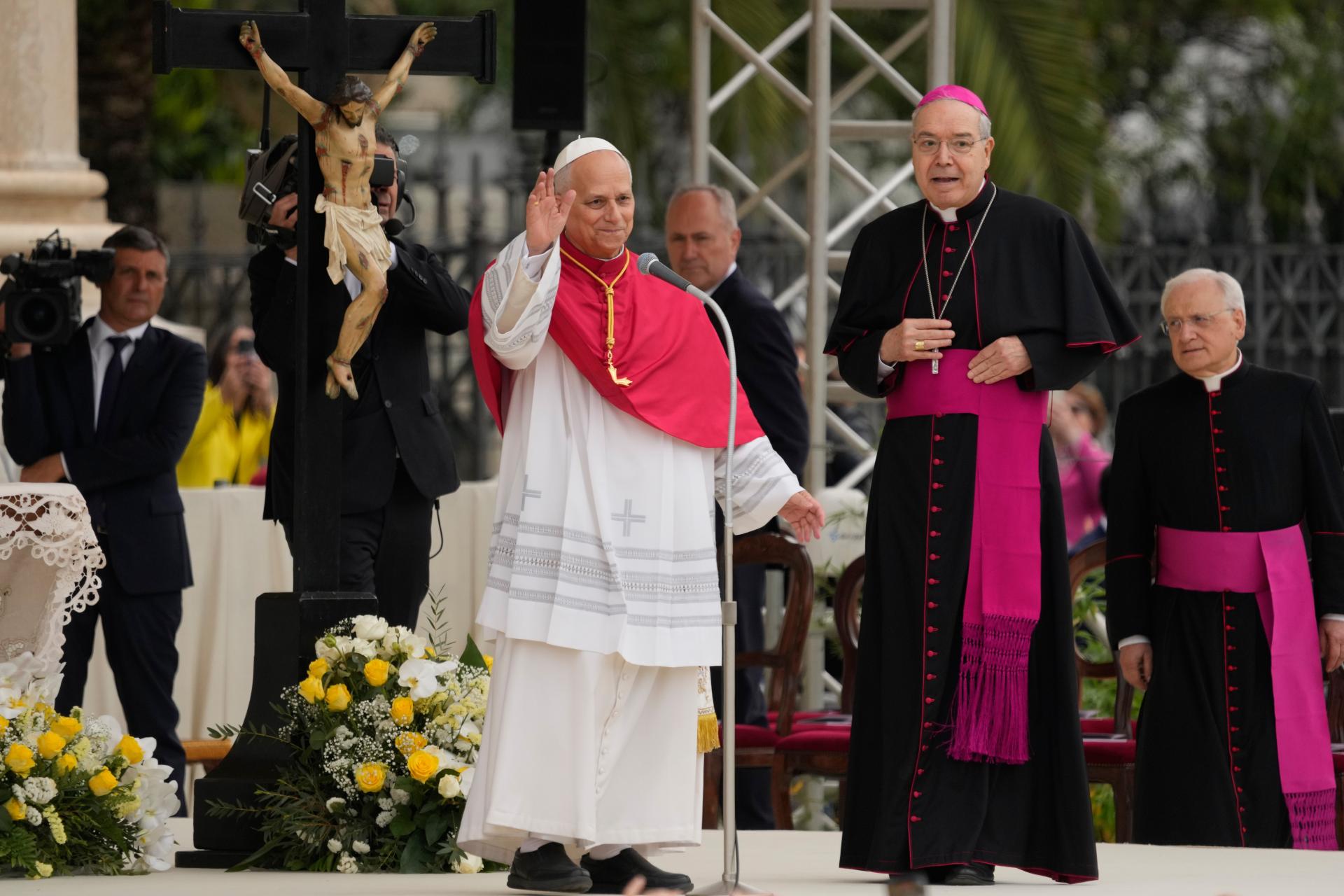 Pápež si prvé výročie svojho pontifikátu pripomína na juhu Talianska, čaká ho návšteva Neapolu