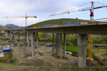 Sn&iacute;mka z v&yacute;stavby R4 e&scaron;te z roku 2022.

FOTO: TASR/ M. Kapusta