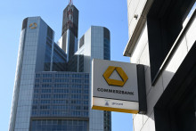Na arch&iacute;vnej sn&iacute;mke zo 16. marca 2026 budova talianskej banky UniCredit vo Frankfurte nad Mohanom. FOTO: TASR/DPA