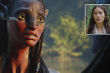Herečka Q&lsquo;orianka Kilcher (vo v&yacute;reze) sa sťažuje, že jej rysy použil Cameron bez jej s&uacute;hlasu do Avatara. FOTO: Kol&aacute;ž iDNES/David Votruba