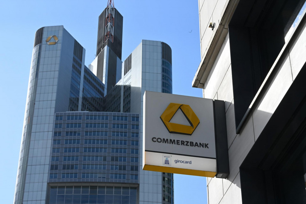 Na arch&iacute;vnej sn&iacute;mke zo 16. marca 2026 budova talianskej banky UniCredit vo Frankfurte nad Mohanom. FOTO: TASR/DPA