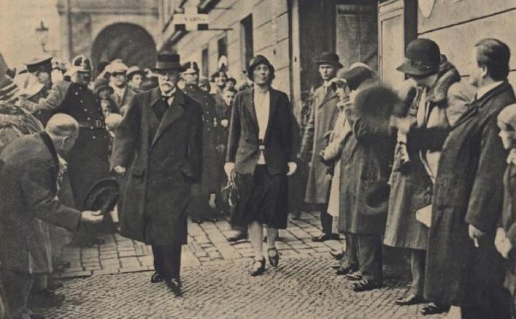 Alice Garrigue Masarykov&aacute; so svoj&iacute;m otcom, vtedaj&scaron;&iacute;m prezidentom Československa, Tom&aacute;&scaron;om Garriguom Masarykom. FOTO: Wikimedia commons