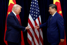 Pred samotn&yacute;m stretnut&iacute;m oboch prezidentov bud&uacute; predstavitelia USA a Č&iacute;ny rokovať v najbliž&scaron;&iacute;ch dňoch v Južnej K&oacute;rei. FOTO: Reuters