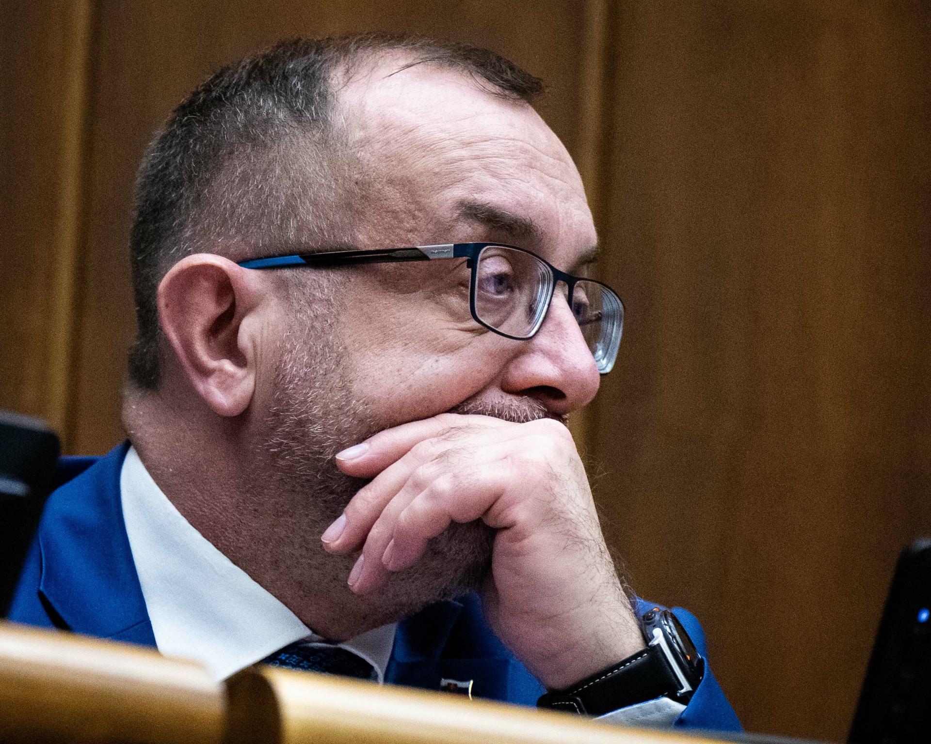 Aj Hlas navrhuje možnosť skrátiť volebné obdobie referendom, o návrhu Suskovho rezortu nevedel