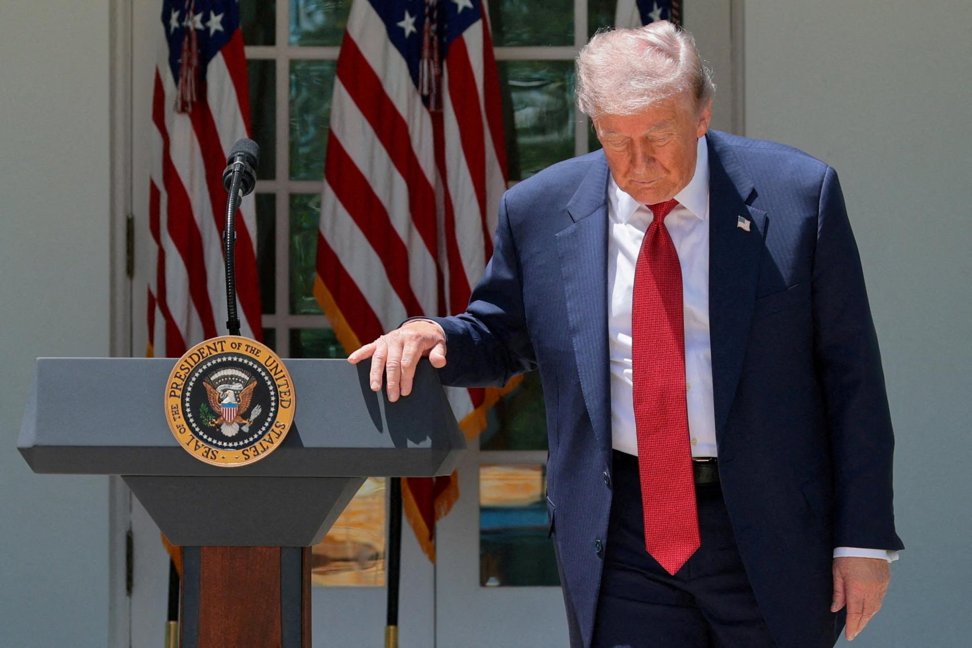 Trump sa podrob&iacute; lek&aacute;rskej prehliadke. Pri poslednej bol jeho srdcov&yacute; vek o 14 rokov niž&scaron;&iacute; než skutočn&yacute;