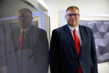 Na sn&iacute;mke JUDr. Robert Dobrovodsk&yacute;, PhD., LL.M., verejn&yacute; ochranca pr&aacute;v