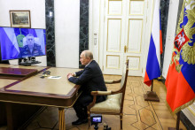 Putin vyhl&aacute;sil, že v z&aacute;verečnom &scaron;t&aacute;diu s&uacute; pr&aacute;ce na novej bezpos&aacute;dkovej jadrovej ponorke Poseidon a strele s plochou dr&aacute;hou letu na jadrov&yacute; pohon Burevestnik. FOTO: REUTERS