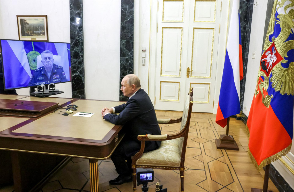 Putin vyhl&aacute;sil, že v z&aacute;verečnom &scaron;t&aacute;diu s&uacute; pr&aacute;ce na novej bezpos&aacute;dkovej jadrovej ponorke Poseidon a strele s plochou dr&aacute;hou letu na jadrov&yacute; pohon Burevestnik. FOTO: REUTERS