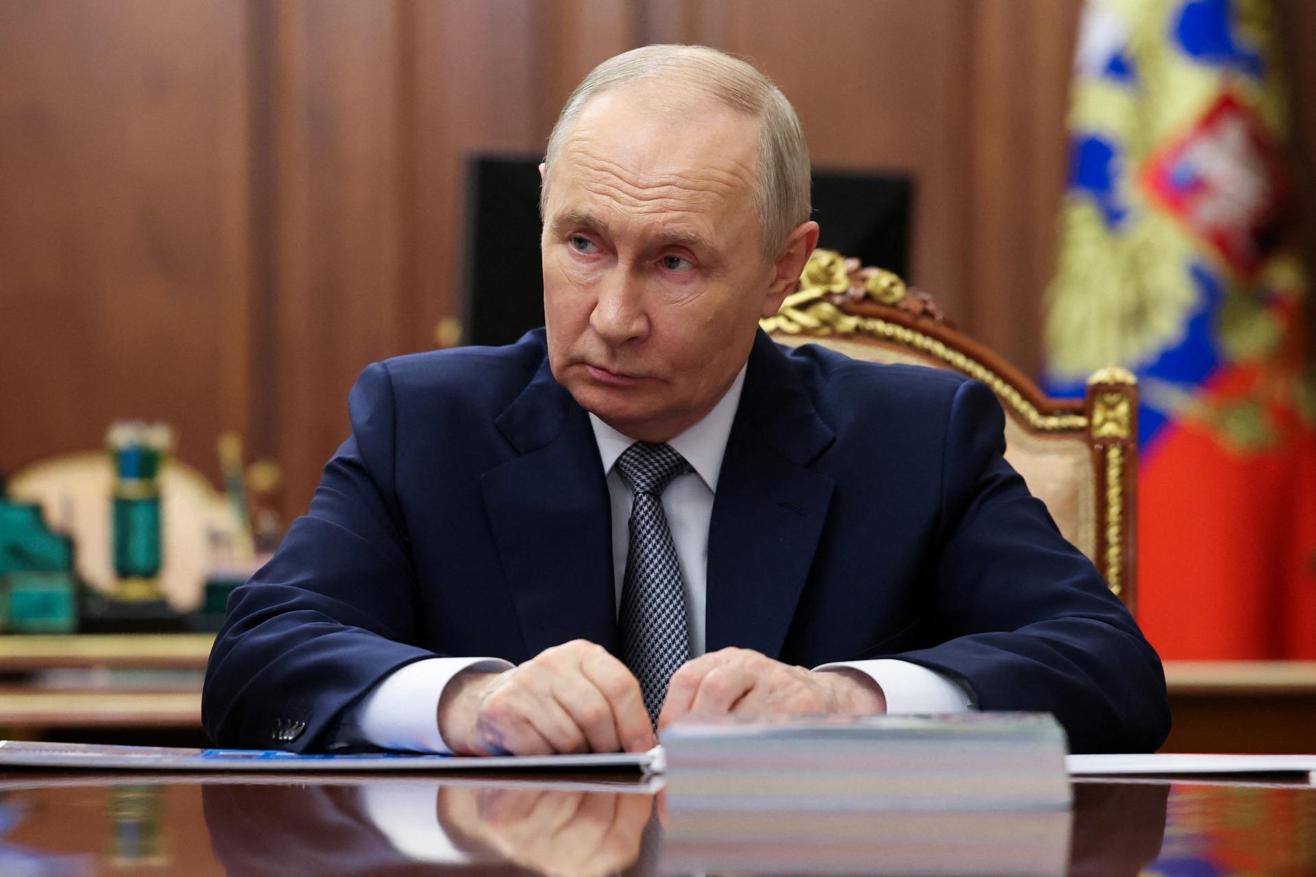 Putin vymenil gubernátorov dvoch oblastí hraničiacich s Ukrajinou. Ich nástupcovia majú vojenské skúsenosti