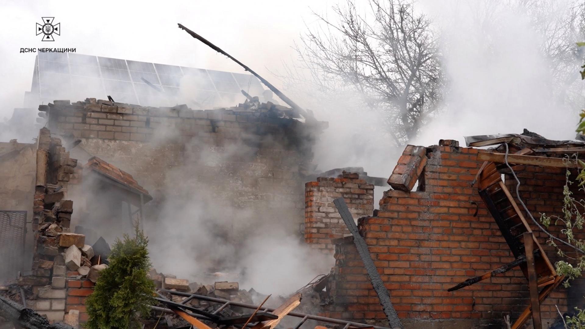 Ukrajina čelí jednému z najdlhších útokov. Rusko vyslalo vyše 800 dronov, udrelo aj v Zakarpatskej oblasti