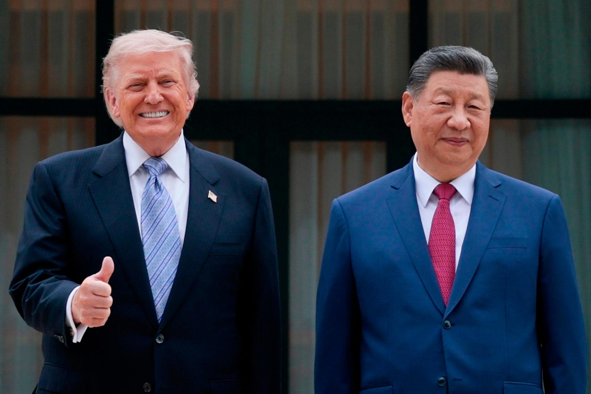 Silné deklarácie, nejasný biznis, otvorené hrozby i mlčanie: Čo priniesla Trumpova „veľká“ cesta do Pekingu