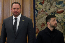 Ukrajinsk&yacute; prezident Volodymyr Zelenskyj a b&yacute;val&yacute; &scaron;&eacute;f jeho kancel&aacute;rie Andrij Jermak. FOTO: Reuters
