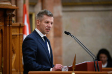 Nov&yacute; maďarsk&yacute; premi&eacute;r P&eacute;ter Magyar. FOTO: TASR/AP