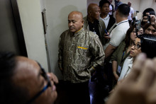 Filip&iacute;nsky sen&aacute;tor Ronald Dela Rosa hľadan&yacute; Medzin&aacute;rodn&yacute;m trestn&yacute;m s&uacute;dom. FOTO: Reuters