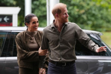 Princ Harry a Meghan maj&uacute; podmienky. Do Anglicka pr&iacute;du iba ak sa bud&uacute; c&iacute;tiť bezpečne.