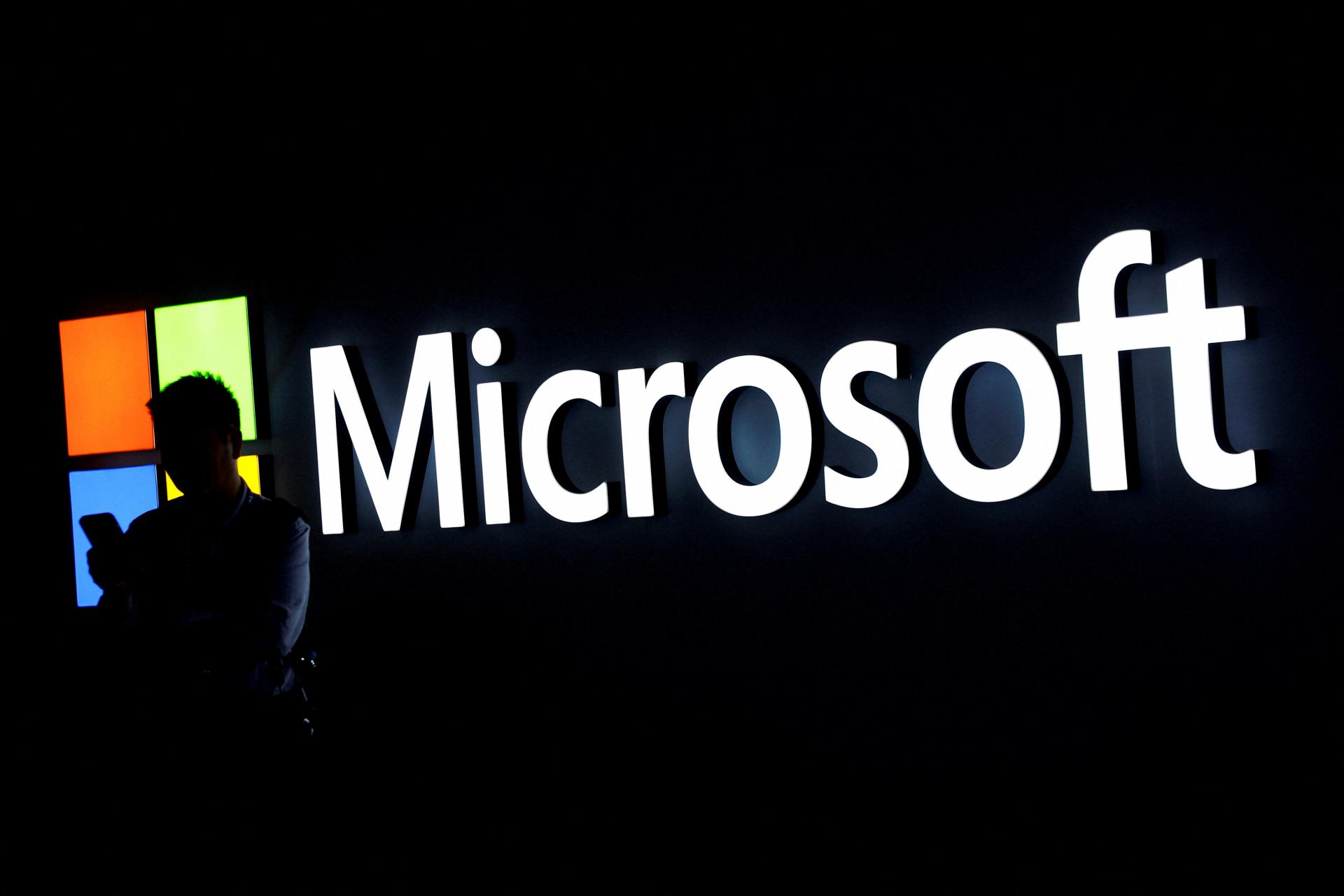 Britský úrad si posvietil na Microsoft. Vyšetruje či gigant neobmedzuje trh s podnikovým softvérom